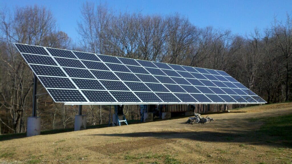 Commercial Rooftop Solar vs. Ground-Mount: Which Is Right for Your Business? - Aurora Energy | Commercial Solar